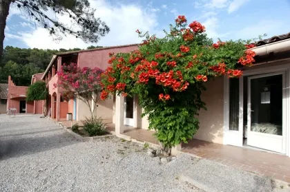 Camping - Figanières - Provence-Alpes-Côte d'Azur - Village de Vacances Le Domaine du Thronnet