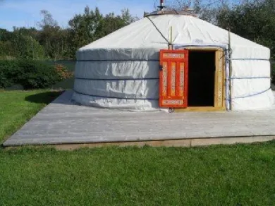 Camping - Plessix-Balisson - Bretagne - Village de Yourtes