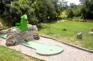 Camping - Cordes-Sur-Ciel - Midi-Pyrénées - Village Le Garissou