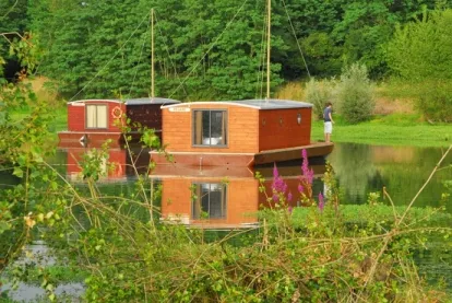 Camping - Chassenard - Auvergne - Village Toue des Demoiselles