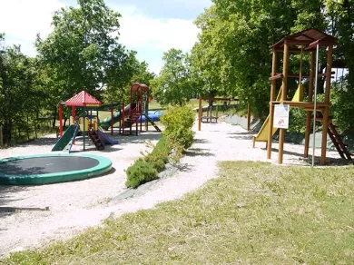 Camping - Mauroux - Midi-Pyrénées - Village Vacances des Cigales