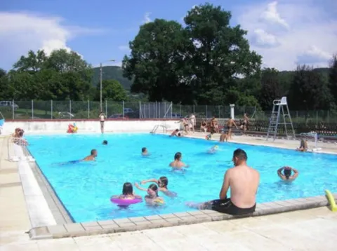 Camping - Menet - Auvergne - Village Vacances du Lac de Menet