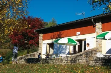 Camping - Neuvéglise - Auvergne - Village Vacances Le Belvédère de Lanau