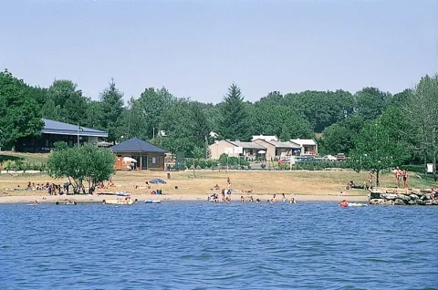 Camping - Villefranche-de-Panat - Midi-Pyrénées - Village Vacances Le Lévézou