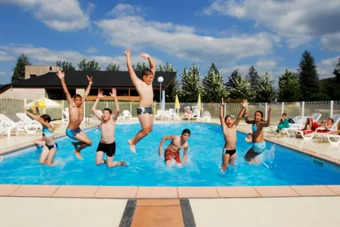 Camping Village Vacances Aux Portes des Monts d’Aubrac - Espalion