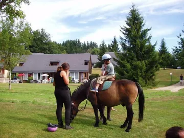 Camping - Meymac - Limousin - Village Vacances Les Logis de Sechemailles