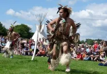 Camping - Brûlon - Pays de Loire - Village vacances les Tipis du Bonheur de vivre