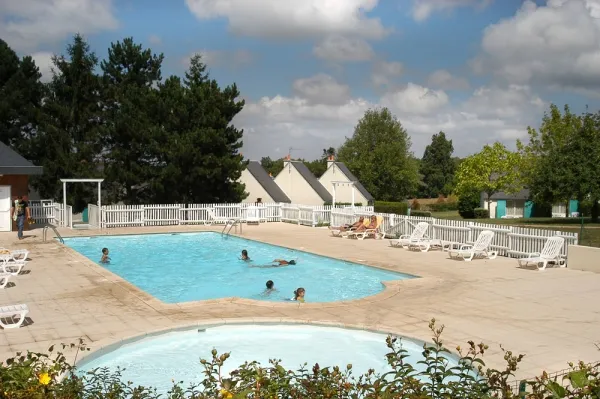 Camping - Amboise - Grand Centre - Village vacances Les Violettes