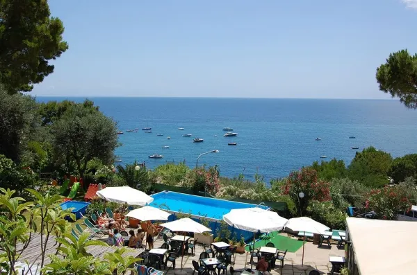 Camping - Massa Lubrense - Campanie - Villaggio Nettuno