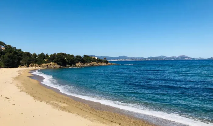 Camping - Roquebrune-sur Argens - Provence-Alpes-Côte d'Azur - Au Paradis des Campeurs