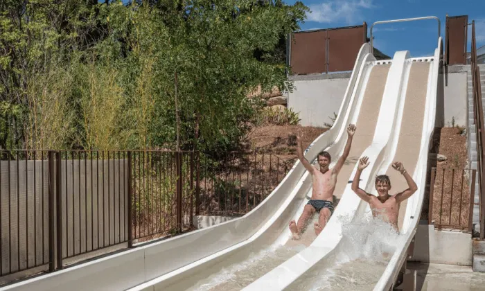 Camping - Vedène - Provence-Alpes-Côte d'Azur - Avignon Parc