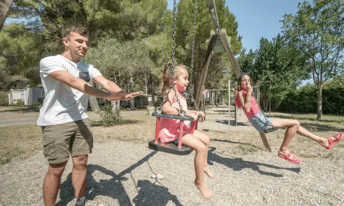 Camping - Vedène - Provence-Alpes-Côte d'Azur - Avignon Parc