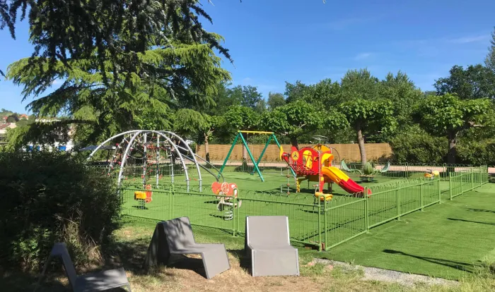Camping - Bellerive-sur-Allier - Auvergne - Beau Rivage