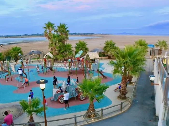 Camping - Sérignan - Languedoc-Roussillon - Bleu Marine