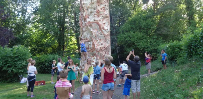 Camping - Collonges la Rouge - Limousin - Camping de Collonges-la-Rouge