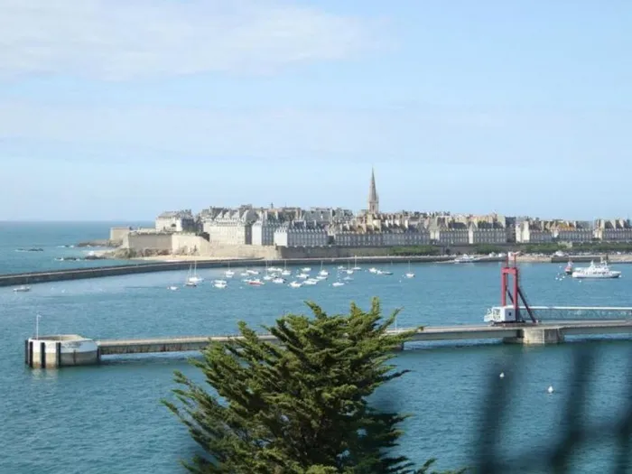 Camping - Saint-Malo - Bretagne - Camping de la Cité d'Alet