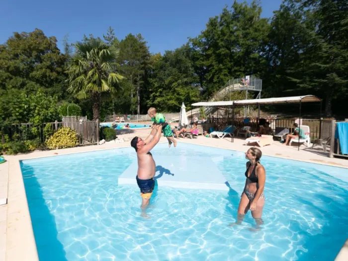 Camping - Saint-Pantaléon - Midi-Pyrénées - Camping des Arcades
