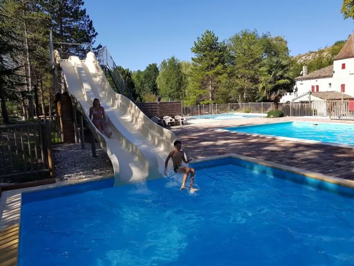 Camping - Saint-Pantaléon - Midi-Pyrénées - Camping des Arcades