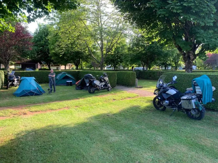 Camping - Pléaux - Auvergne - Camping L'échappée verte