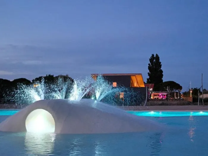 Camping - Arles - Provence-Alpes-Côte d'Azur - Camping Les Bois Flottés