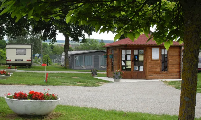 Camping - Consenvoye - Lorraine - Camping Municipal Les Ilys Haut