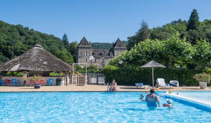 Camping - Argentat - Limousin - Château du Gibanel