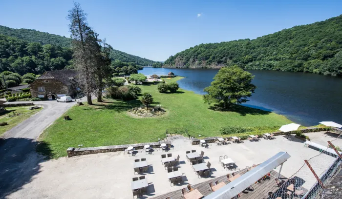 Camping - Argentat - Limousin - Château du Gibanel
