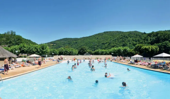 Camping - Argentat - Limousin - Château du Gibanel