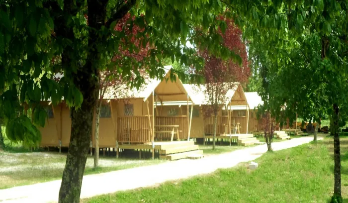 Camping - Civray - Poitou-Charentes - de Civray
