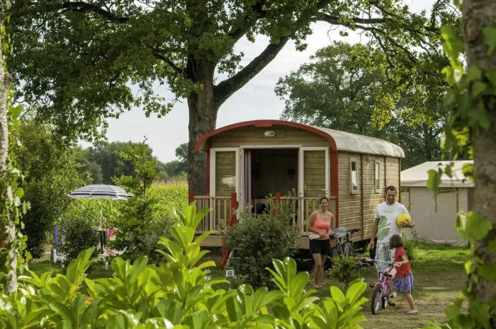 Camping - Avrillé - Pays de Loire - Domaine des Forges