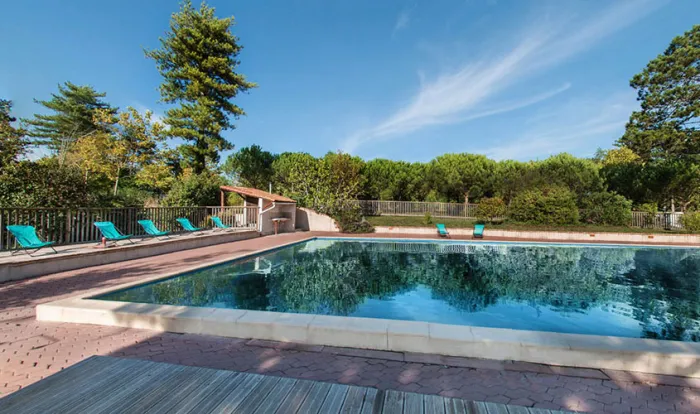 Camping - Meschers-sur-Gironde - Poitou-Charentes - Entre Mer Et Forêt