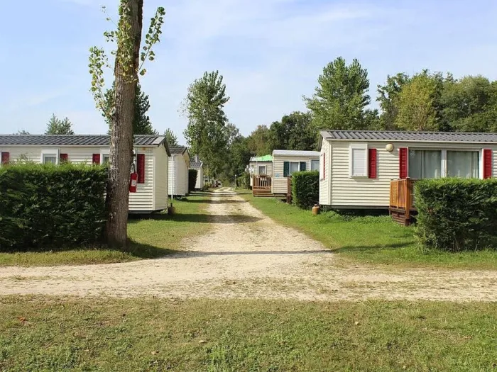 Camping - Vieux-Mareuil - Aquitaine - Etang Bleu