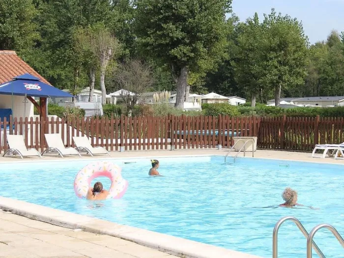 Camping - Vieux-Mareuil - Aquitaine - Etang Bleu