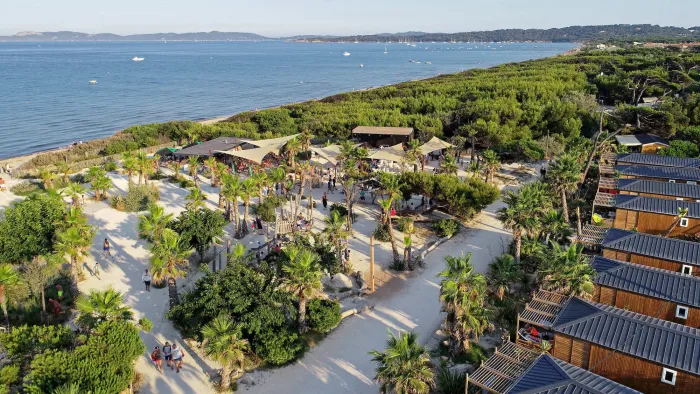 Camping - Hyères - Provence-Alpes-Côte d'Azur - Camping Les Salines - îlot Eurosurf