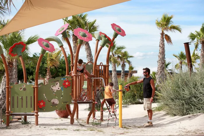 Camping - Hyères - Provence-Alpes-Côte d'Azur - Camping Les Salines - îlot Eurosurf