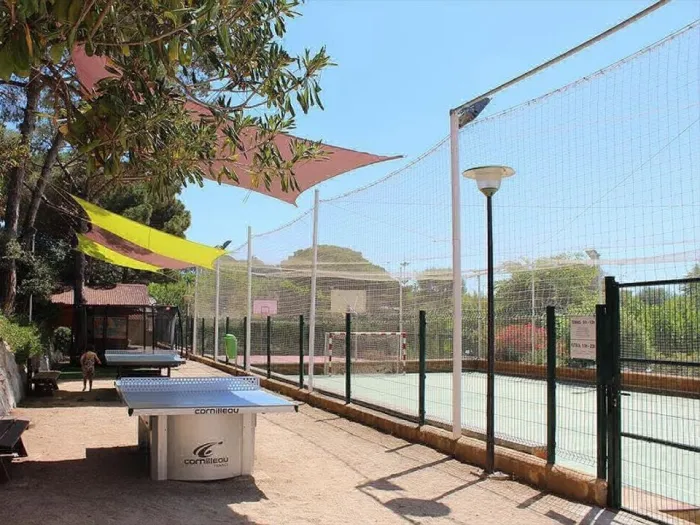 Camping - Canet de Mar - Costa Brava - Globo Rojo
