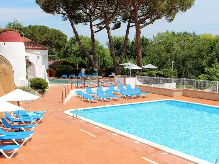 Camping - Canet de Mar - Costa Brava - Globo Rojo