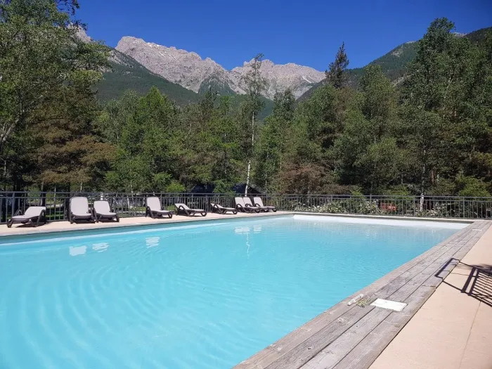 Camping - Saint-Martin de Queyrières - Provence-Alpes-Côte d'Azur - L'Iscle de Prelles