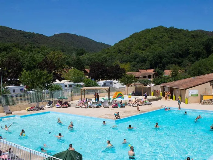Camping - Saint-Laurent-du-Pape - Rhône-Alpes - La Garenne