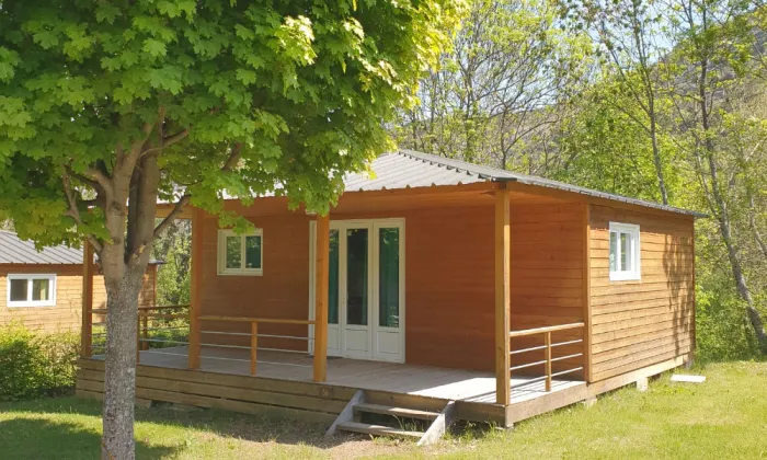 Camping - La Bréole - Provence-Alpes-Côte d'Azur - La Pierre de l'Aigle