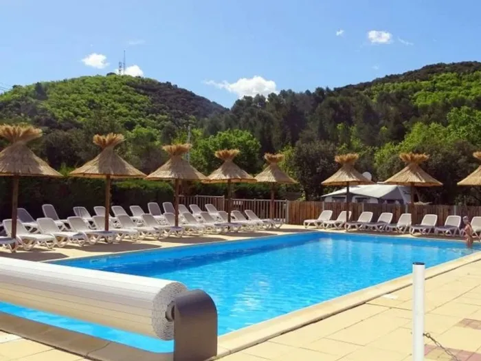 Camping - Gréoux-les-Bains - Provence-Alpes-Côte d'Azur - La Pinède