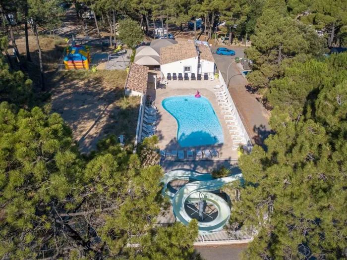 Camping - Mondragon - Provence-Alpes-Côte d'Azur - La Pinède en Provence