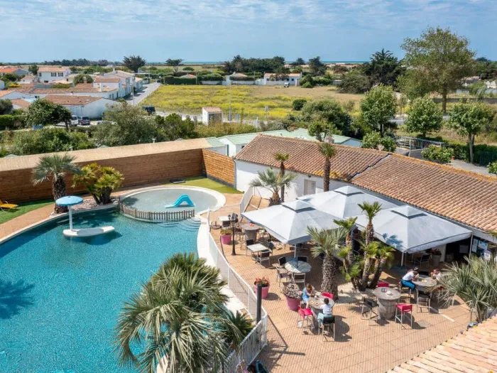 Camping - Saint-Clément-des-Baleines - Poitou-Charentes - La Plage