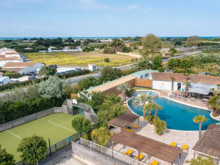 Camping - Saint-Clément-des-Baleines - Poitou-Charentes - La Plage