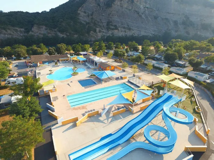 Camping - Vallon-Pont-d'Arc - Rhône-Alpes - La Plage Fleurie