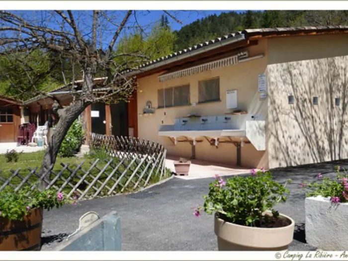 Camping - Annot - Provence-Alpes-Côte d'Azur - La Ribiere