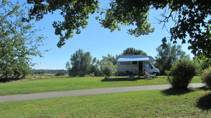 Camping - Balbigny - Rhône-Alpes - La Route Bleue