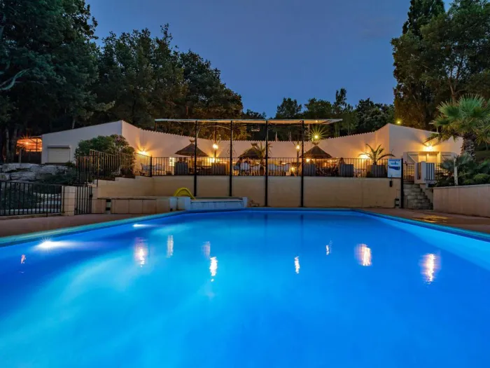 Camping - La Roque-sur-Cèze - Languedoc-Roussillon - La Vallée Verte
