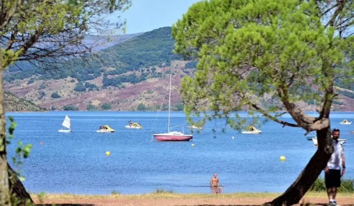 Camping - Clermont-l'Hérault - Languedoc-Roussillon - Lac du Salagou