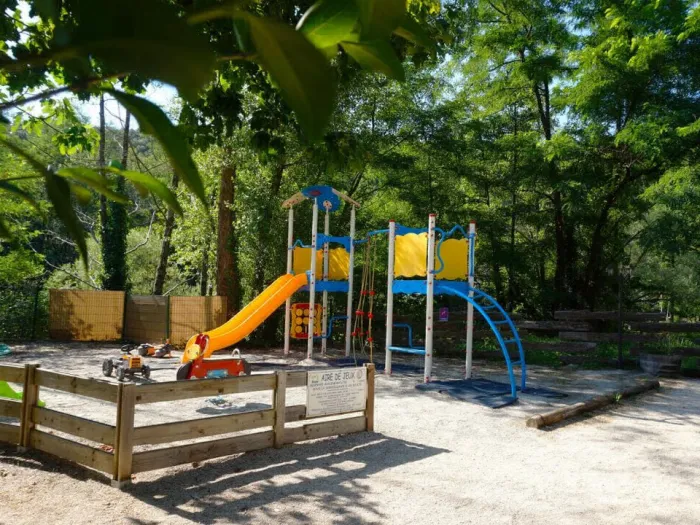Camping - Meyras - Rhône-Alpes - Le Barutel
